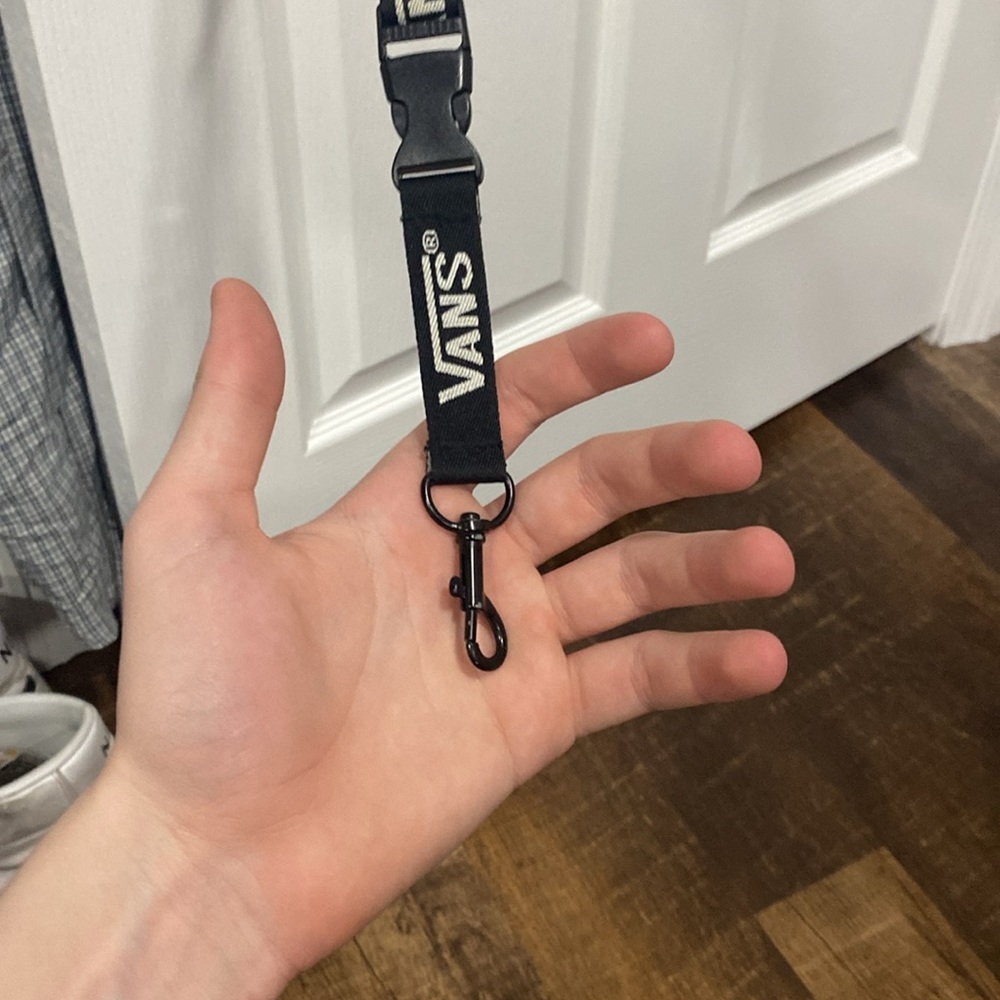 vans latchkey - Picture 2 of 2